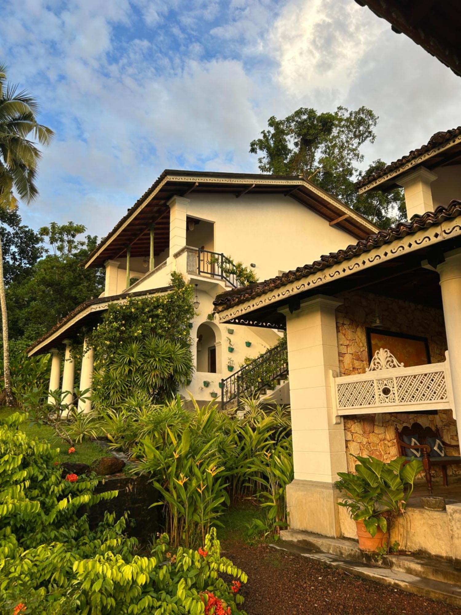 Villa Kubura Hikkaduwa Extérieur photo