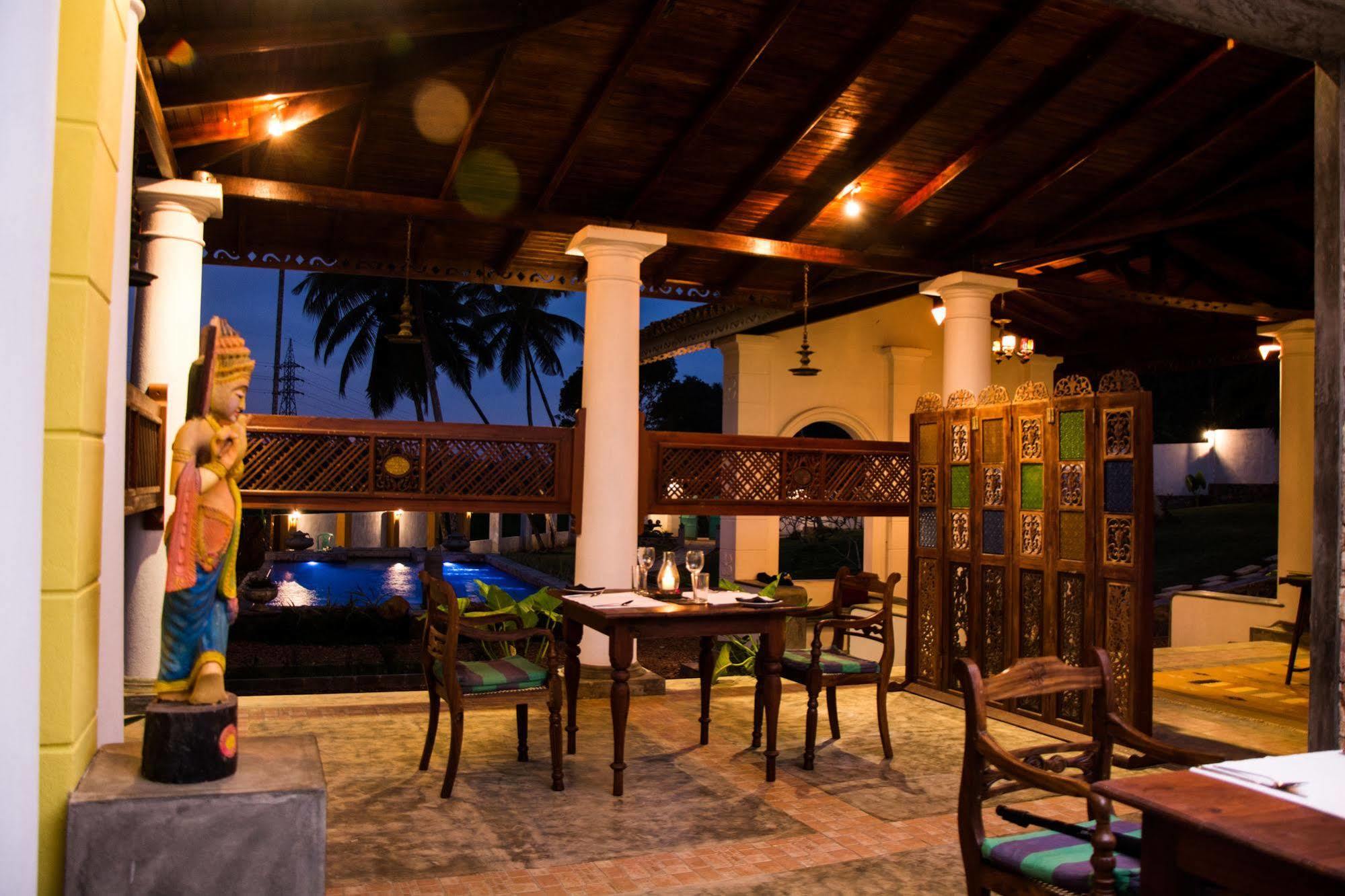 Villa Kubura Hikkaduwa Extérieur photo