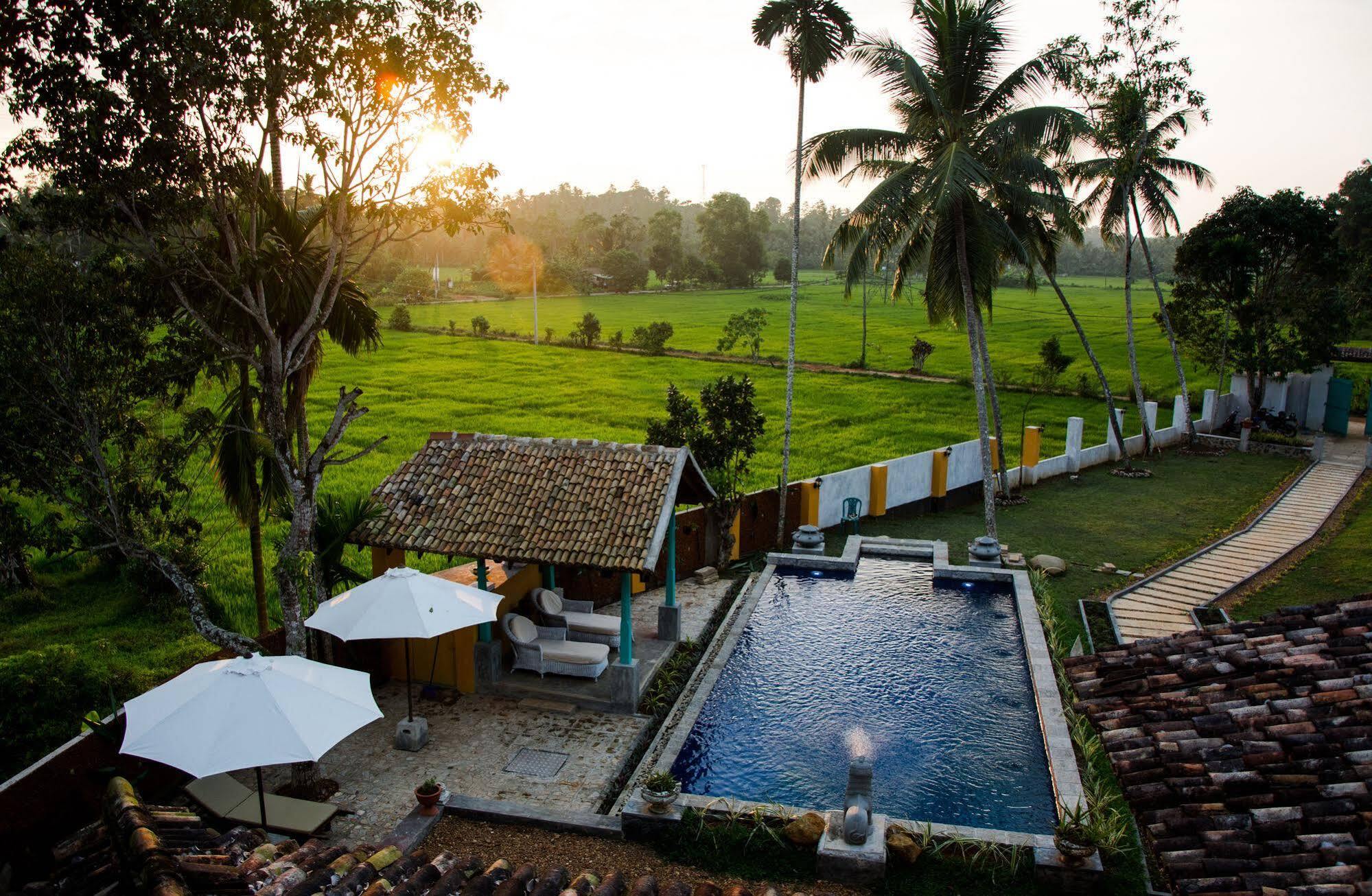 Villa Kubura Hikkaduwa Extérieur photo